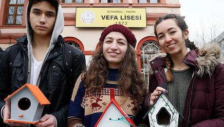 Vefalılardan kuşlara 'vefa'