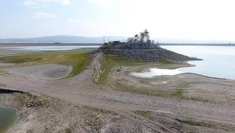 Kuş Cennetinde Sular Çekildi, Pelikan Adasına Yol Açıldı