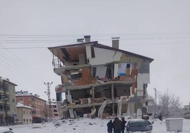 Deprem! Elbistan- Cumhuriyet Mah.