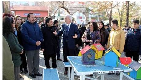 Öğrencilerden El Emeği Kuş Evleri