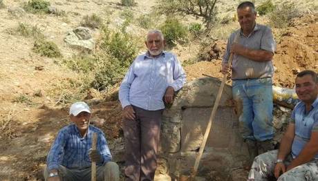Üç güzel insan: Dağ tepe dolaşıp onarıyorlar