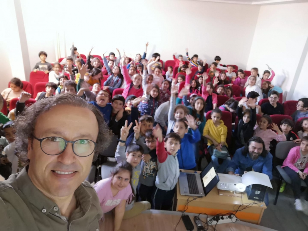 mersin-de-cocuklar-ile-kus-sohbeti-